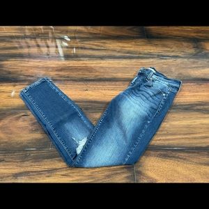 KanCan Distressed Jeans.